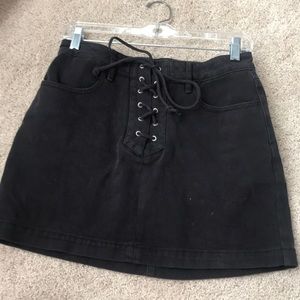 Kendall and Kylie black mini skirt